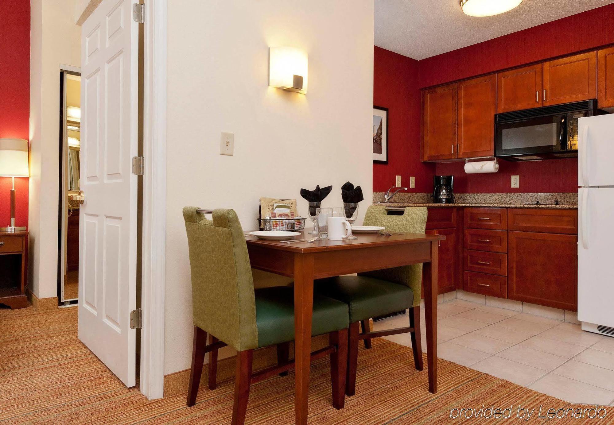 Residence Inn Charlotte Uptown Rum bild