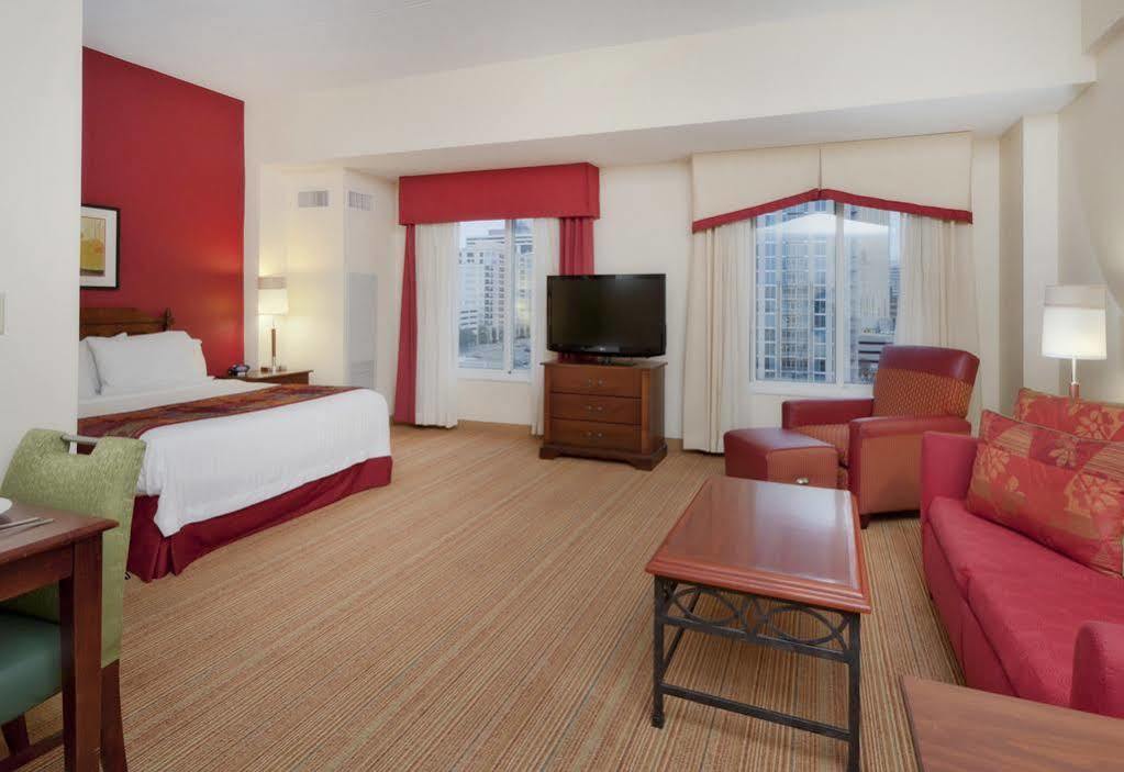 Residence Inn Charlotte Uptown Rum bild